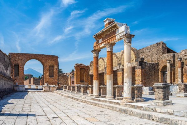 Rome Private Tours | Cobblestone Road Rome - Licensed Guides - Cobblestone Road Rome
